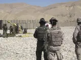 Foto facilitada por el ministerio de Defensa en la que una unidad de la brigada 3/207 del Ejército Nacional de Afganistán (ANA) es asesorada por militares españoles.