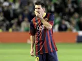 Leo Messi se lamenta en el partido ante el Betis.