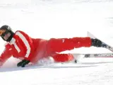 El expiloto Michael Schumacher, esquiando.