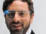 El confundador de Google, Sergey Brin, con las Google Glass.