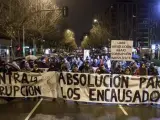 Cabecera de la manifestación llevada a cabo en Burgos, para pedir la libertad sin cargos para los 46 detenidos tras los disturbios del 10 al 12 de enero en el barrio de Gamonal.