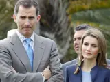 Los príncipes de Asturias, Felipe de Borbón y Letizia Ortiz, durante la inauguración del Palmetum de Santa Cruz de Tenerife.