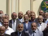 Imagen de archivo, de 2011, muestra a miembros del consejo de los Hermanos Musulmanes tras una reunión en El Cairo.
