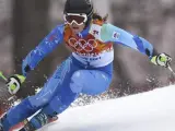 La eslovena Tina Maze en acción durante la segunda manga del Gigante de esquí alpino de los Juegos Olímpicos de Invierno Sochi 2014.