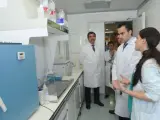 Daniel Pérez delegado visita unidad de reproducción asistida del hospital costa
