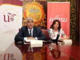 Firma de acuerdo entre la Universidad de Sevilla y Fujitsu