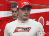 Kimi Raikkonen, con el mono de Ferrari.