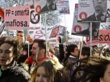 Estudiantes recorren el centro de Madrid en una manifestación contra la reforma educativa que prepara el Ministerio de Educación.