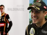 El piloto venezolano Pastor Maldonado (Lotus), durante un acto promocional previo al Gran Premio de España de Fórmula 1 de 2014.
