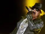Axl Rose, cantante y líder la banda estadounidense Guns N' Roses, durante un concierto en Rotterdam (Holanda) en junio de 2012.