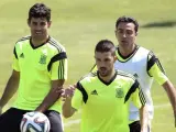 Los jugadores de la selección española Diego Costa (i), David Villa y Xavi Hernández.