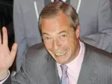 El líder del partido independentista británico (UKIP), Nigel Farage, celebra su victoria en las elecciones para el Parlamento Europeo. El UKIP ha obtenido cerca del 30% de los votos en el Reino Unido.