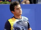 El tenista Nico Almagro se lamenta en el partido de semifinales del Godó ante el colombiano Santiago Giraldo.