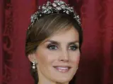 La Princesa Letizia en una cena de gala con la tiara Floral.