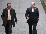 El fiscal anticorrupción de Baleares, Pedro Horrach (i) camina junto al juez instructor del 'Caso Nóos' José Castro en una imagen de archivo.