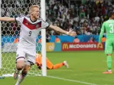 Schurrle celebra su gol en la prórroga de la eliminatoria de octavos de final entre Alemania y Argelia.