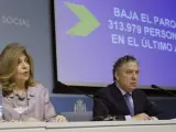 Los secretarios de Estado de Empleo y de Seguridad Social, Engracia Hidalgo y Tomás Burgos, respectivamente, durante la presentación de los datos de paro y afiliación de junio.