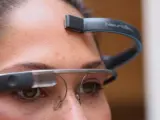 MindRDR es una aplicación que permite controlar las Google Glass pensando las órdenes.