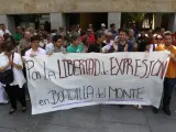 Concentración de apoyo a Puigcorbé delante del Ayuntamiento de Boadilla.