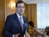 El presidente del Gobierno, Mariano Rajoy, ante la prensa.