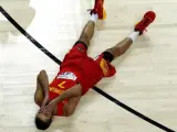 El jugador de la selección española Juan Carlos Navarro, tendido en el suelo tras el partido ante Francia.