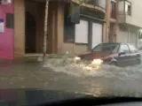 Nivel del agua en la calle por las lluvias y tormenta