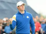 Rory McIlroy celebra una victoria en la Ryder Cup.