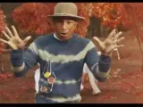 Pharrell Williams en el videoclip de 'Gust of Wind'.
