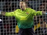 Víctor Valdés, portero del Barça, en el partido ante el PSG.