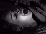 Lana del Rey, en el corto de Eli Roth llamado Sturmgruppe, con Marilyn Manson, y en el que la cantante protagoniza una escena de violación.