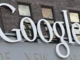 El logotipo de Google en las oficinas de la compañía en Nueva York.