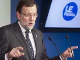 El presidente del Gobierno, Mariano Rajoy, durante la conferencia de prensa ofrecida al término de la última cumbre del año de los jefes de Estado y de Gobierno de la Unión Europea (UE), celebrada en Bruselas.