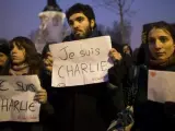 Miles de persona se han manifestado en la plaza de la República de París contra la masacre del 'Charlie Hebdo'.