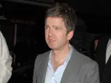 El músico británico Noel Gallagher, paseando por las calles de Londres.