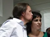 Pablo Iglesias y Teresa Rodríguez, número dos de la candidatura de Podemos en las últimas elecciones europeas.