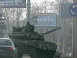Tanque prorruso en las calles de Donestk, Ucrania.