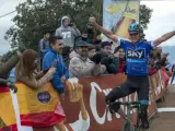 El británico Chris Froome (Sky) entra vencedor de la cuarta etapa, disputada entre Maracena (Granada) y el alto de Las Allanadas (La Guardia de Jaén).