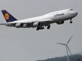 Un avión Boeing 747-8, de la compañía alemana Lufthansa.