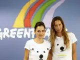 Elena Anaya y Gemma Mengual durante la presentación de la expedición "Mujeres por el Ártico" organizada por Greenpeace, de la que van a formar parte.
