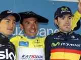 El corredor español Joaquim 'Purito' Rodríguez (Katusha) (c) se ha proclamado vencedor de la 55º Vuelta al País Vasco por delante del colombiano Sergio Luis Henao (Sky) (i) y del también español Jon Izagirre (MOV).