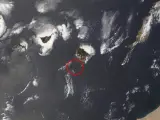 Imagen tomada por el satélite Terra de la NASA sobre las Islas Canarias, en la que se aprecia la zona donde naufragó el pesquero ruso 'Oleg Naydenov'.