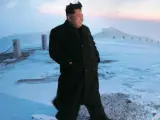 Kim Jong-un escala el venerado Monte Paekdu para homenajear a su padre.
