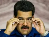 El presidente de Venezuela, Nicolás Maduro, habla durante una rueda de prensa.