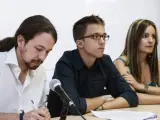 El secretario general de Podemos, Pablo Iglesias, el secretario político, Íñigo Errejón, en un acto de Podemos.