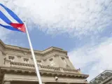 Izado de la bandera cubana en Washington.