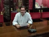 Socialista Baldomero Oliver en rueda de prensa