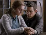 Emma Watson e Ethan Hawke, en una escena de 'Regresión', la nueva películas de Amenábar.