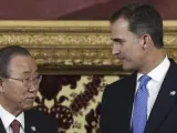 El Rey Felipe VI recibe al secretario general de la ONU, Ban Ki-moon, en el Palacio Real.