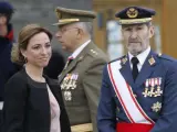 La ministra de Defensa, Carme Chac&oacute;n, y el jefe del Estado Mayor de la Defensa (JEMAD), general Jos&eacute; Julio Rodr&iacute;guez.