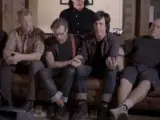 La banda Eagles of the Death Metal durante una entrevista para Vice en la que confirmaron que quieren ser los primeros en tocar en la sala Bataclan.